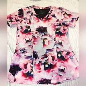 Barco floral pink scrub too